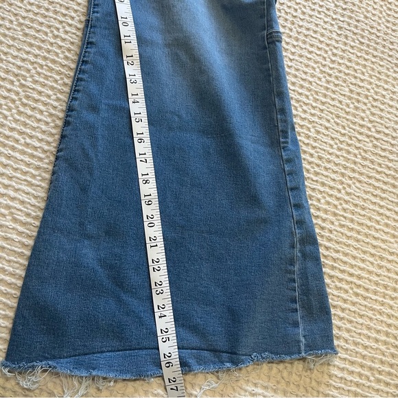 We The Free Just Float On Flare Jeans Stretch Curvy Size 35 - Picture 6 of 8